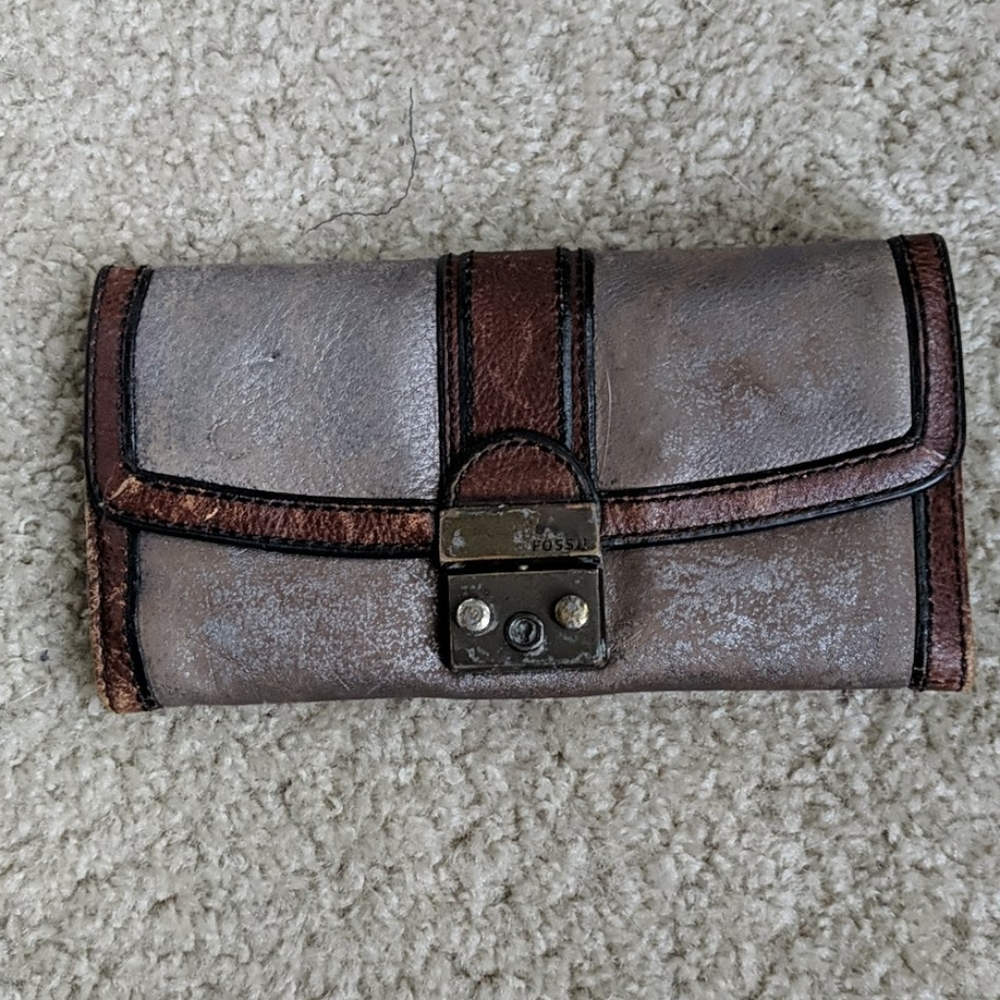 Fossil wallet